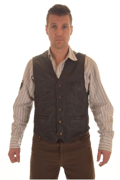 Vestă piele 88.00