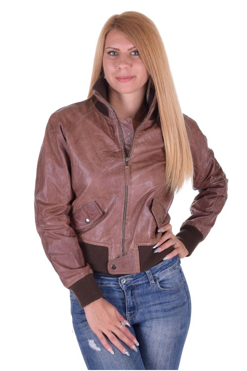 Geacă piele 120.00
