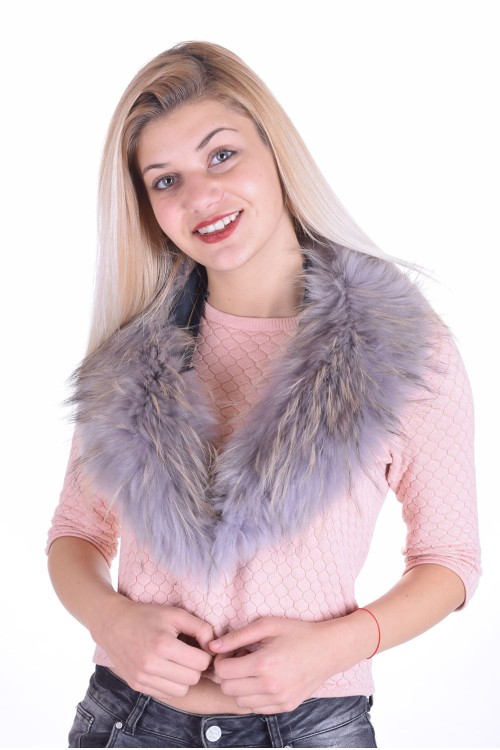 Guler de damă frumoasă de vulpe 61.00