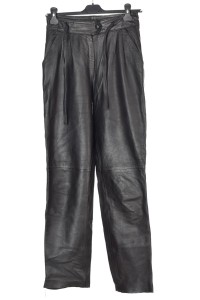 Pantalon de damă grațios din piele naturală