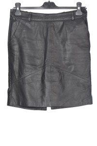 Fustă grațioasă din piele naturală