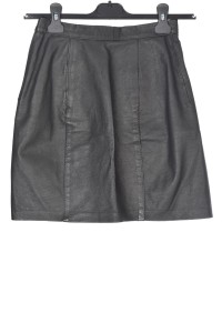 Fustă neagră din piele naturală