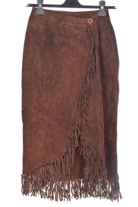 Fustă brună din piele întoarsă