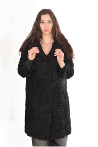 Palton negru de astrahan