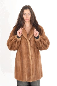 Palton de damă excelent din nurcă