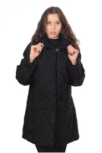 Palton de damă negru de astrahan